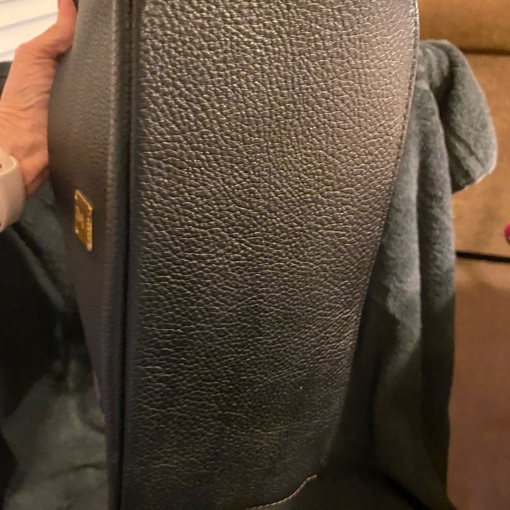 MCM Black Leather Shoulder Bag - Picture 5 of 8